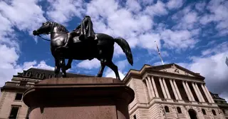 বাজেট-সংক্রান্ত অনিশ্চয়তা কাটায় যুক্তরাজ্যের অর্থনীতিতে প্রবৃদ্ধির আভাস